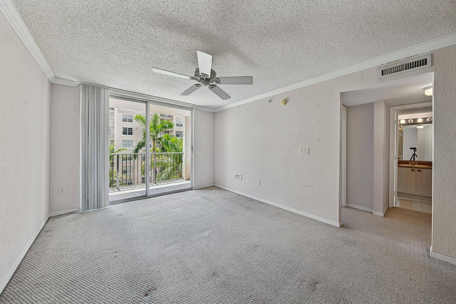 1801 N FLAGLER Drive 631 — photo 2