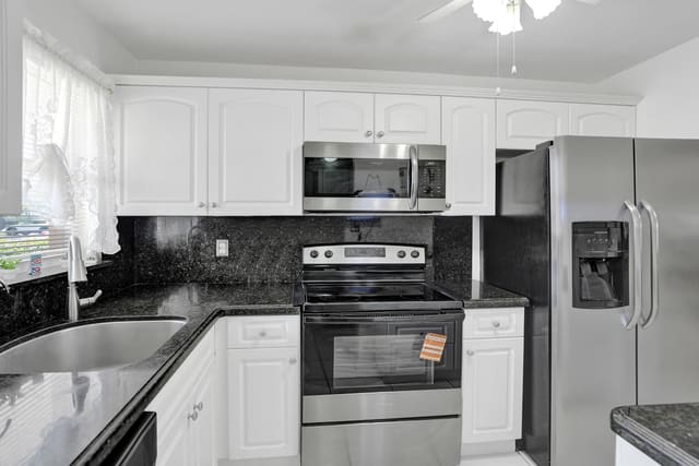2651 Sunrise Lakes Drive E 104, Sunrise, FL 33322