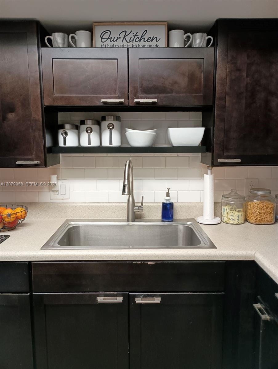 900 St Charles Place 213 — photo 8
