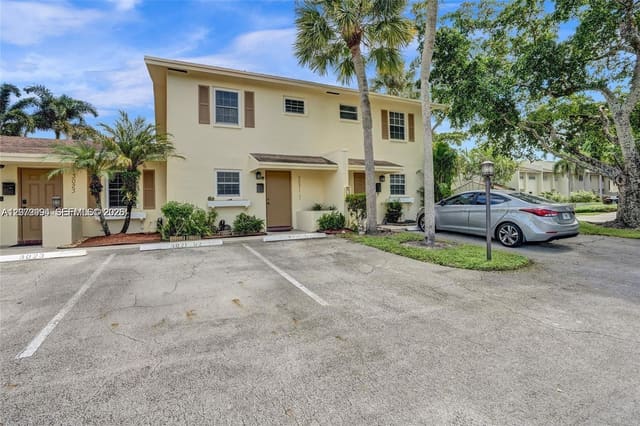 3021 NW 68th Street 11 G, Fort Lauderdale, FL 33309