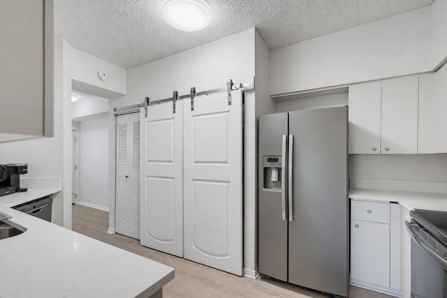 350 CRESTWOOD Circle 306 — photo 3