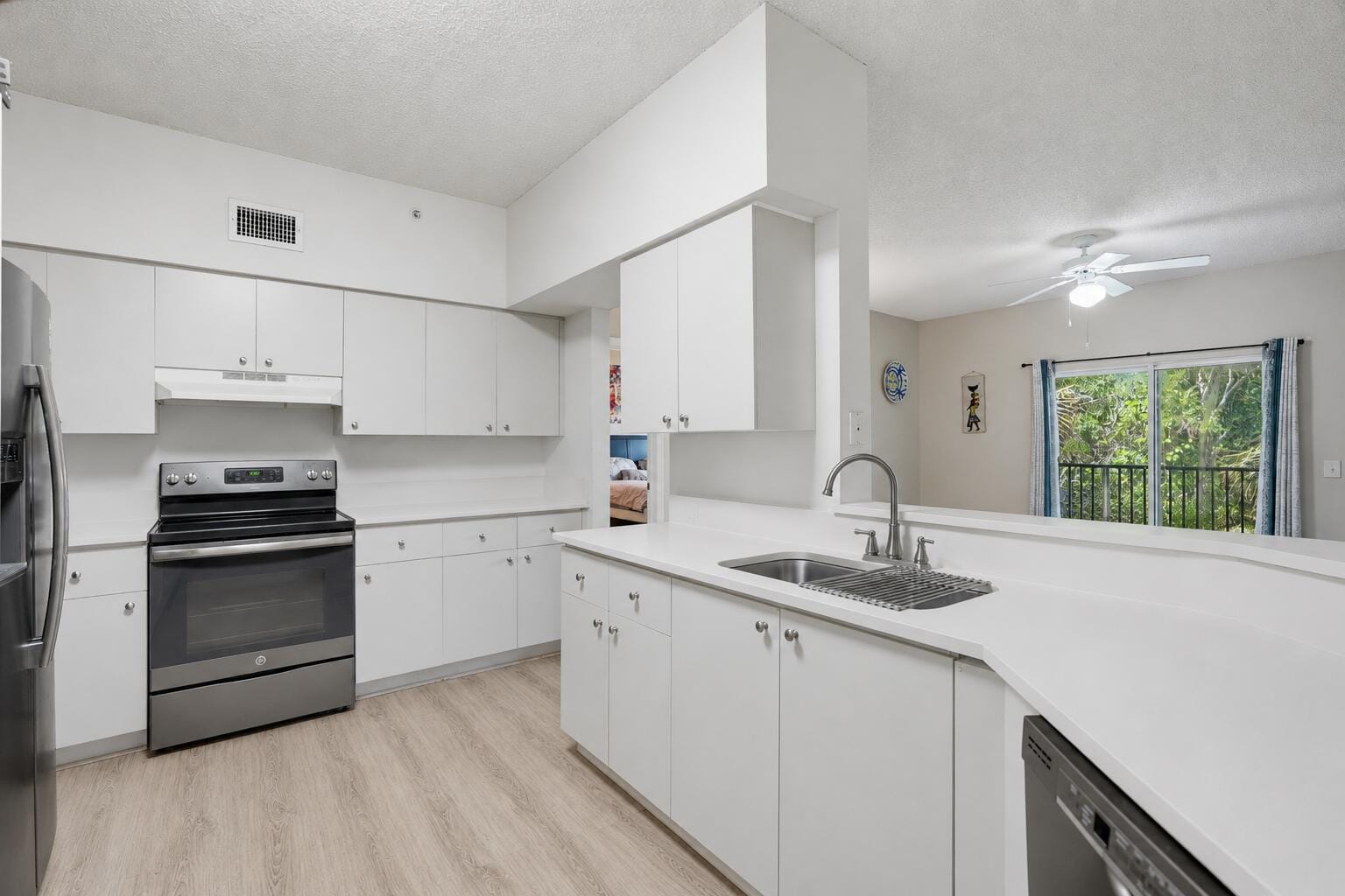 350 CRESTWOOD Circle 306 — photo 5