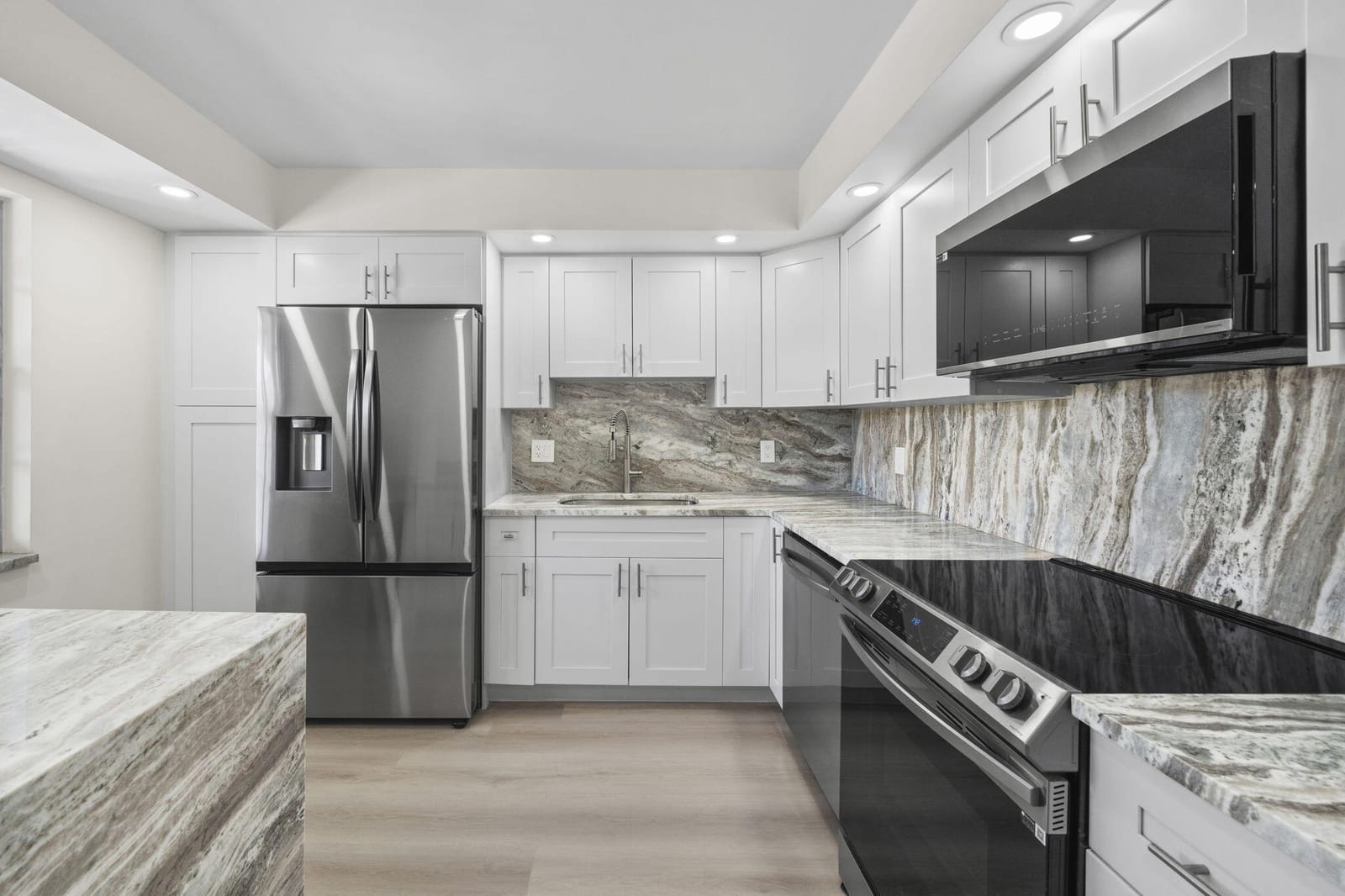 4020 W PALM AIRE Drive 408, Pompano Beach, FL 33069