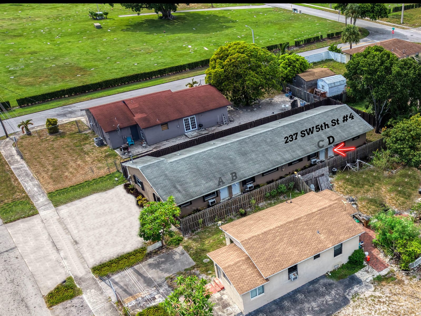 237 SW 5th Street 4D — photo 3