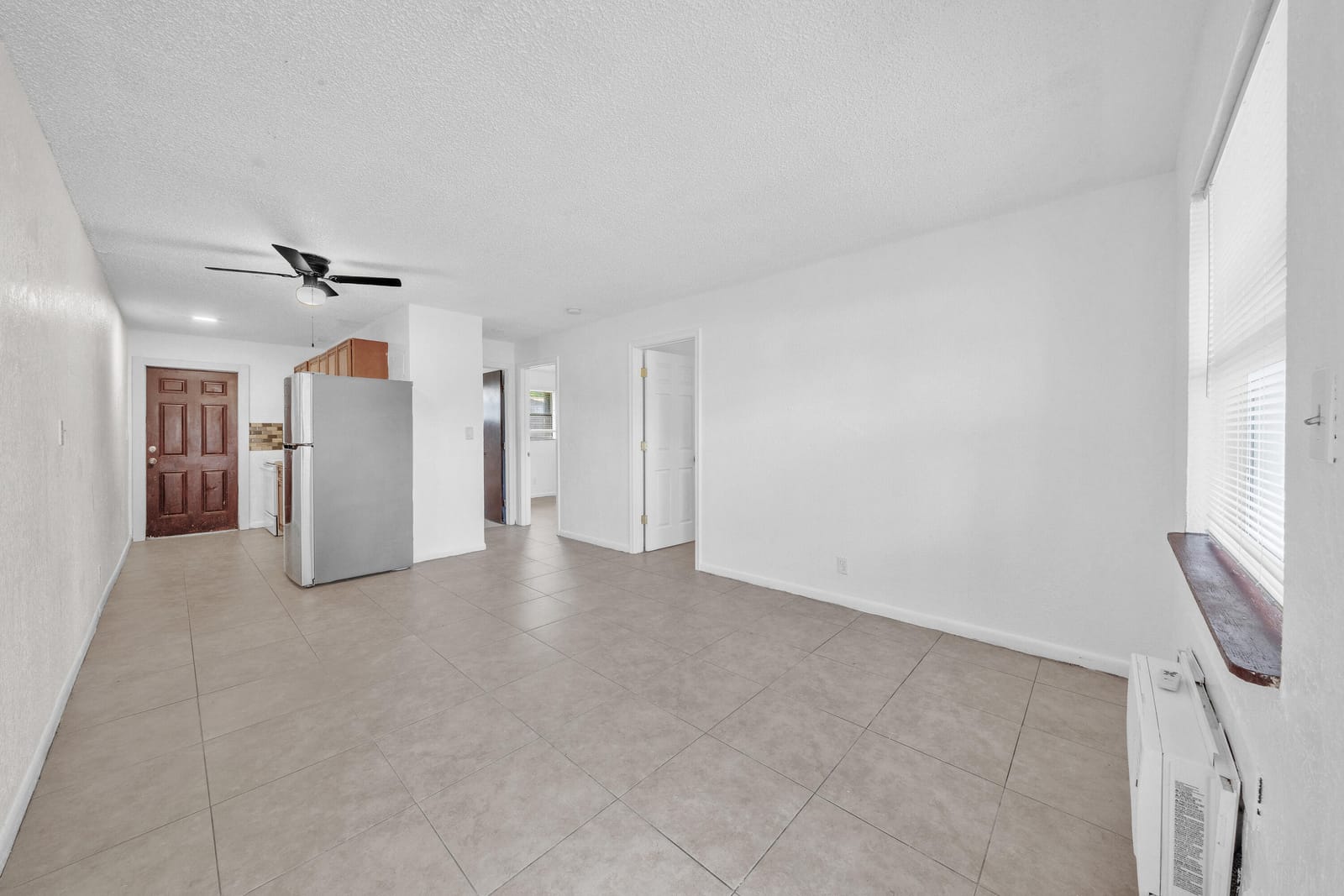 237 SW 5th Street 4D — photo 6