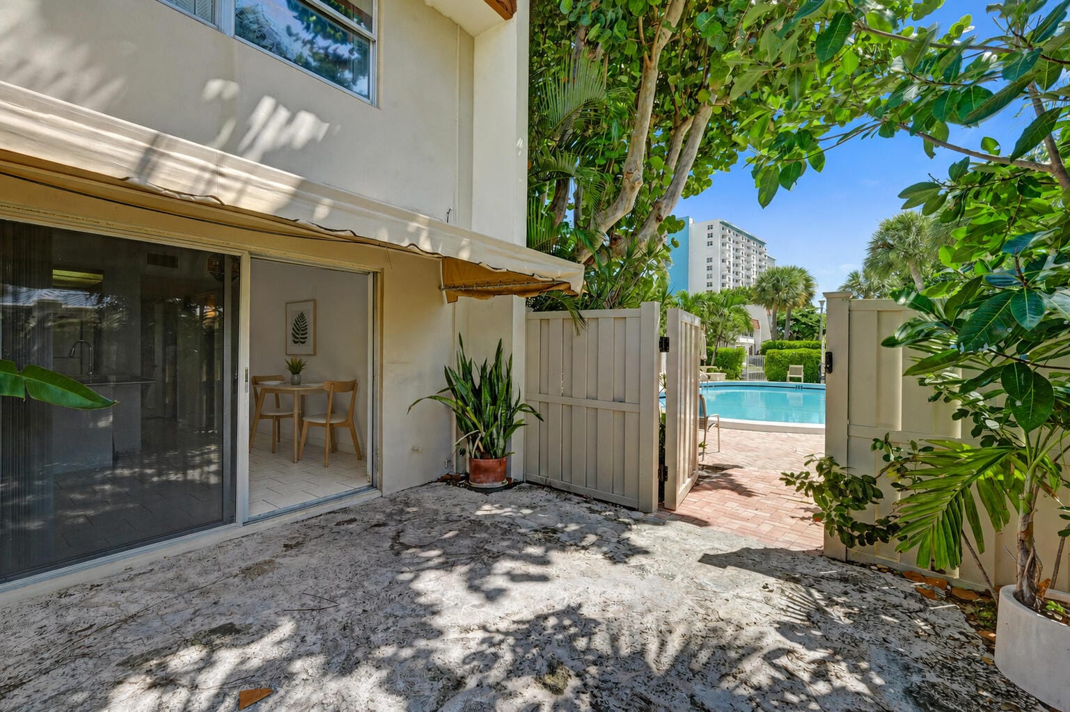 5555 N Ocean Boulevard 17, Lauderdale-By-The-Sea, FL 33308