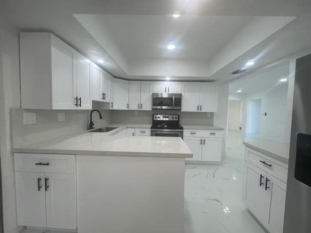 3290 NW 39TH Street, Lauderdale Lakes, FL 33309