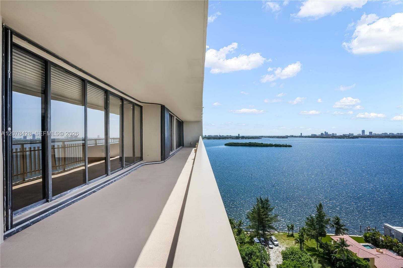 11113 Biscayne Boulevard 1951, Miami, FL 33181 photo 17