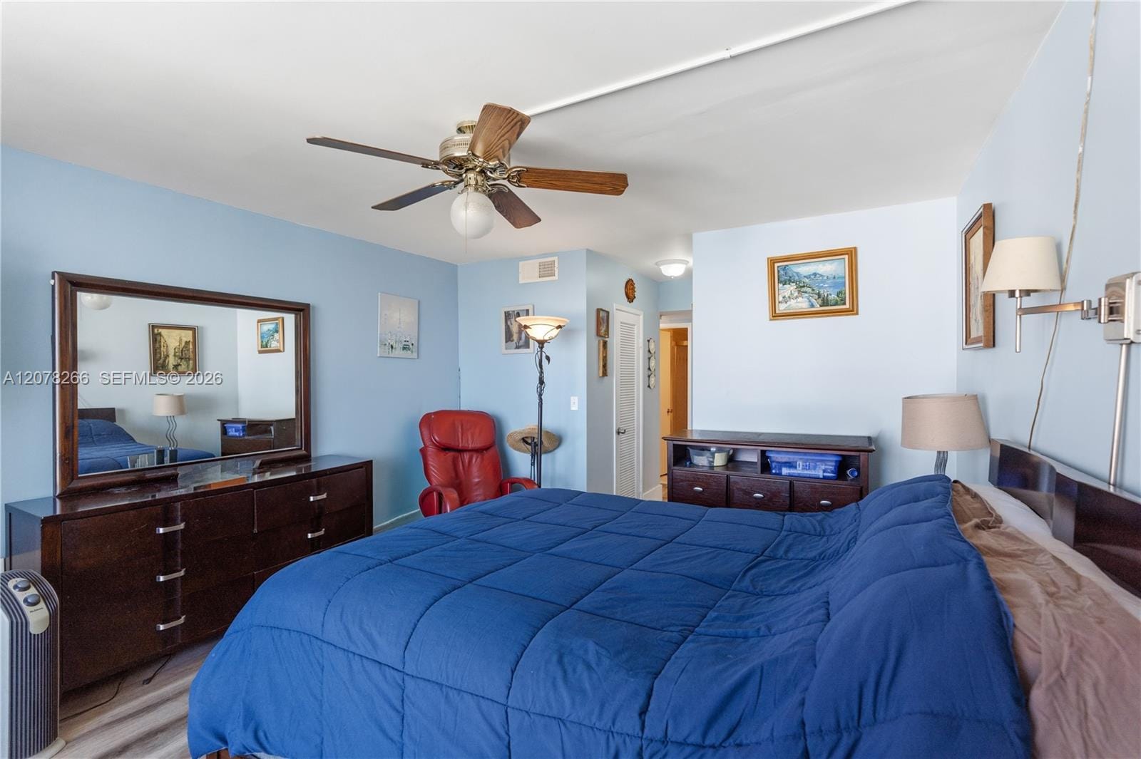 1351 NE Miami Gardens Drive 1603E — photo 4