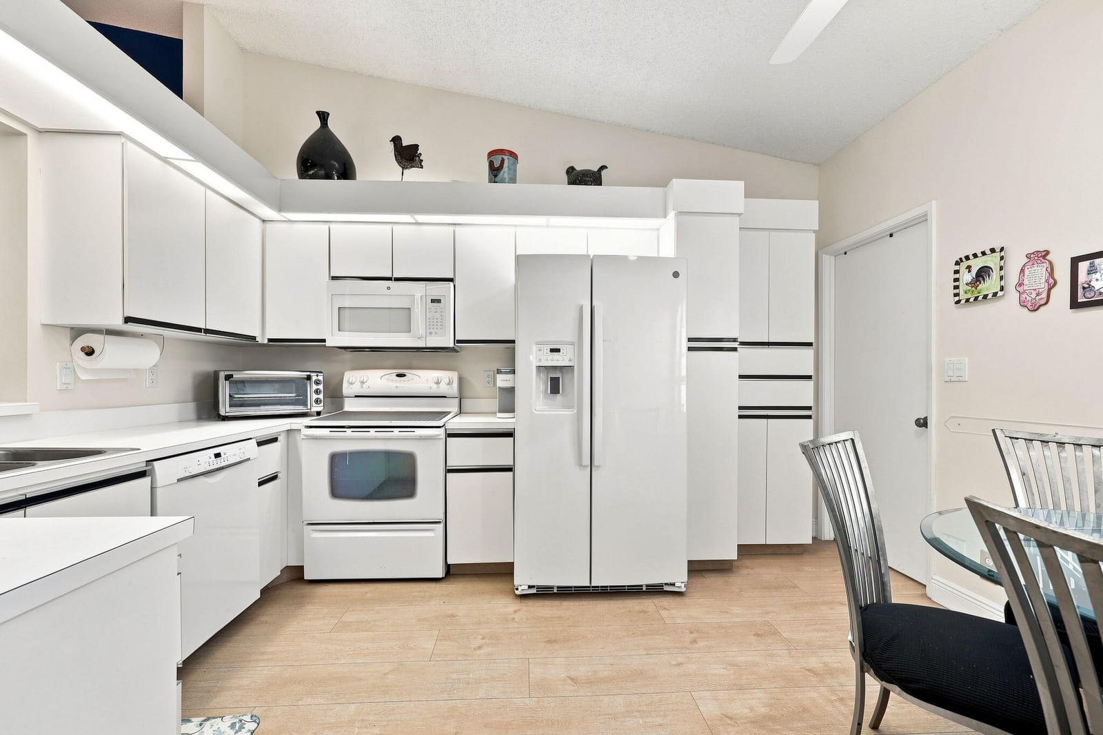 6013 SUNNY POINTE Circle — photo 8