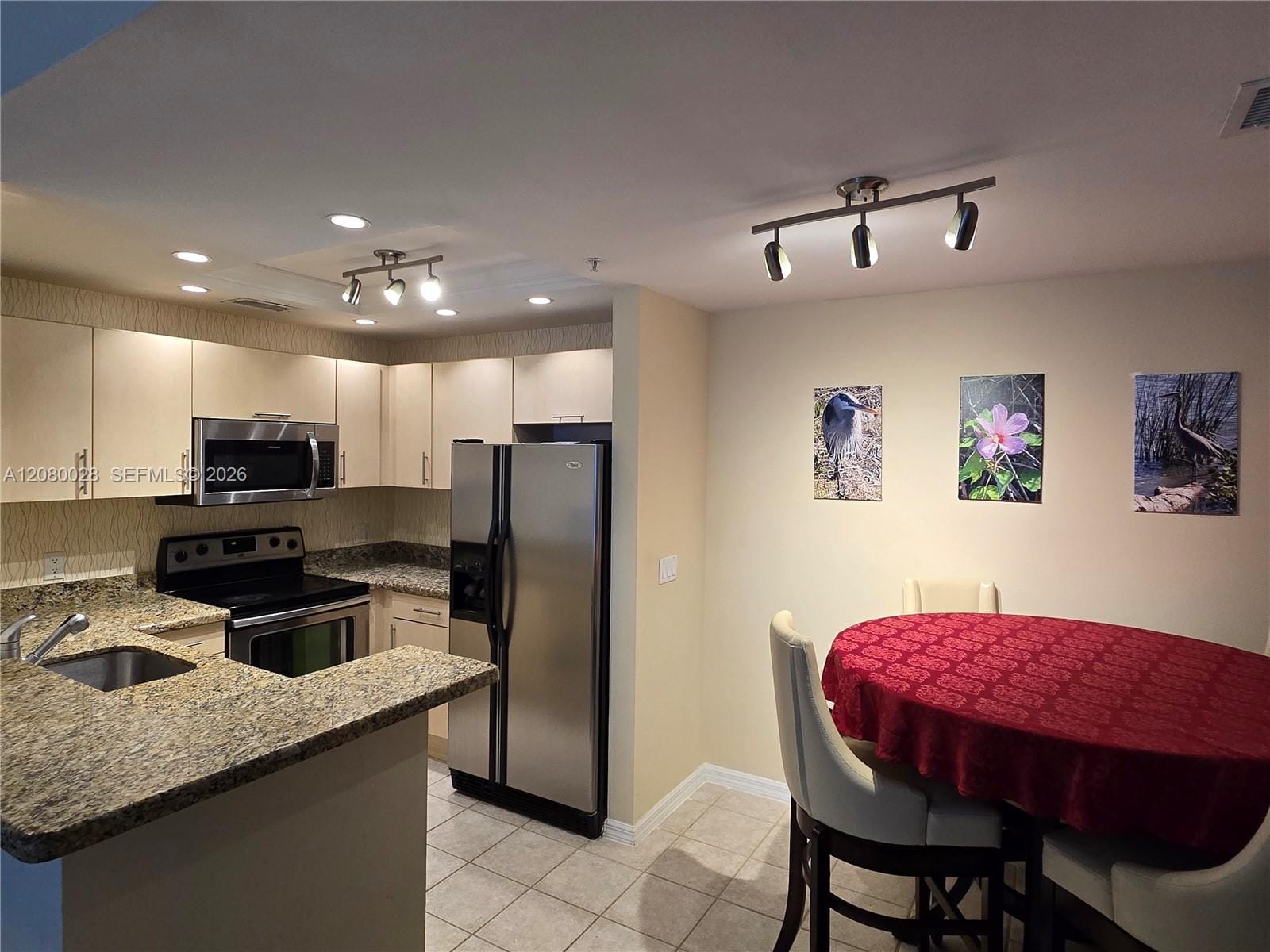 2107 SE 10th Avenue 818 — photo 3