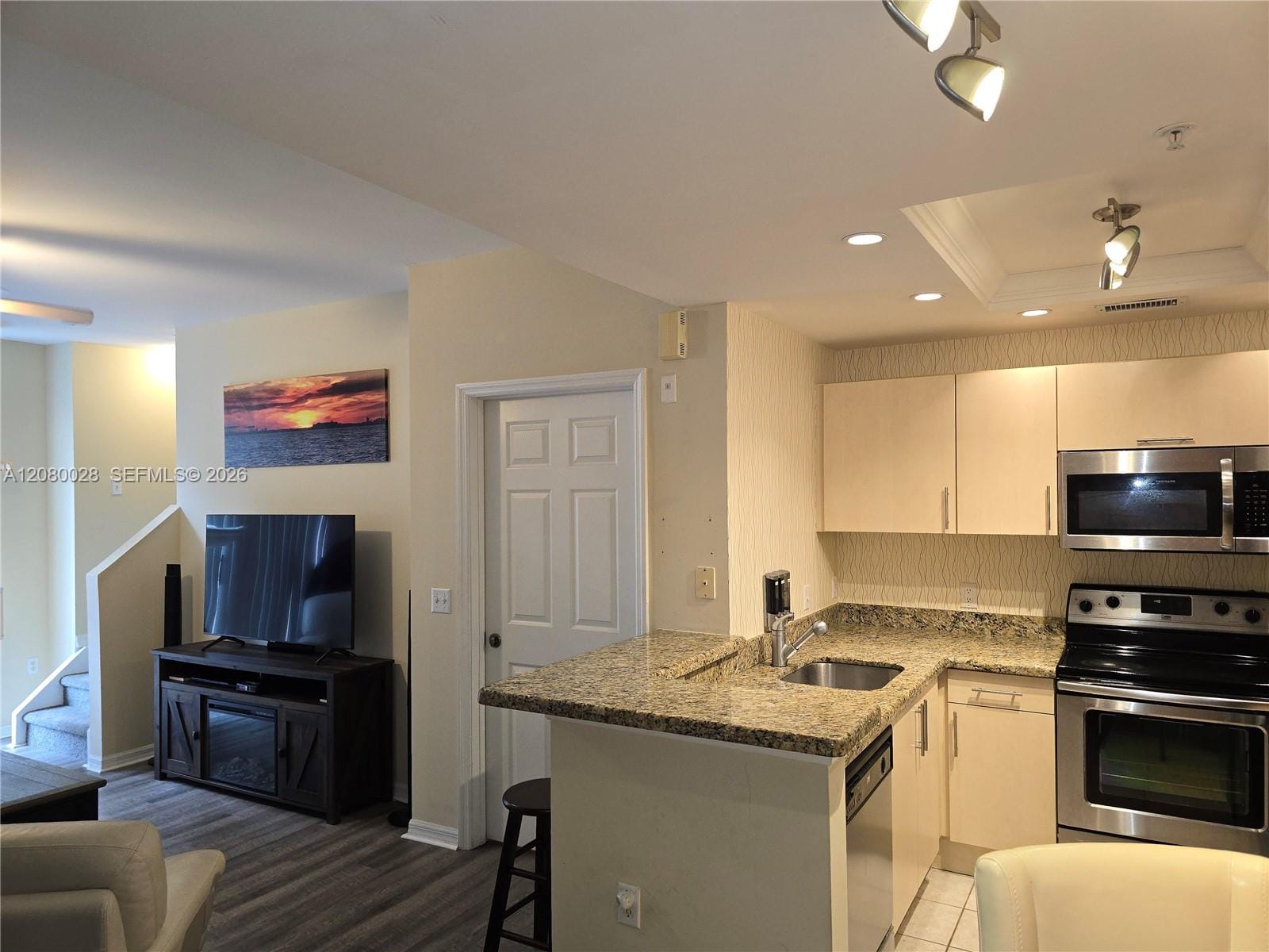 2107 SE 10th Avenue 818 — photo 4