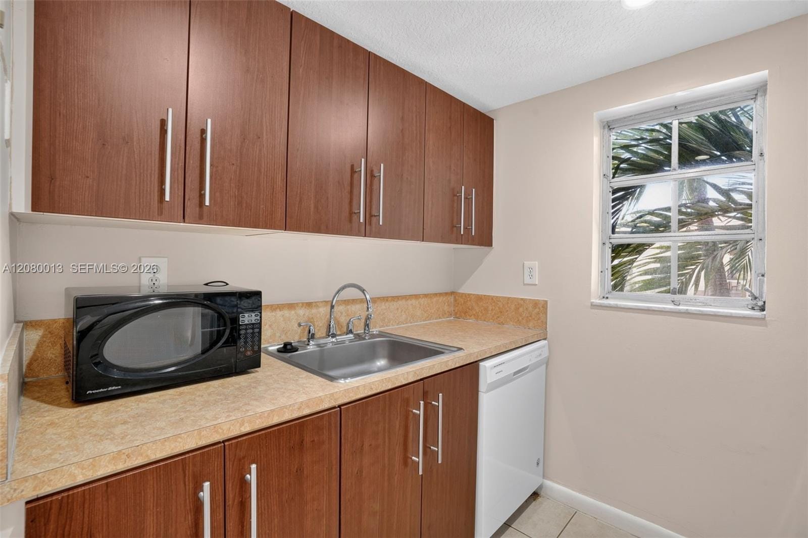 8600 SW 109th Avenue 4-205 — photo 3