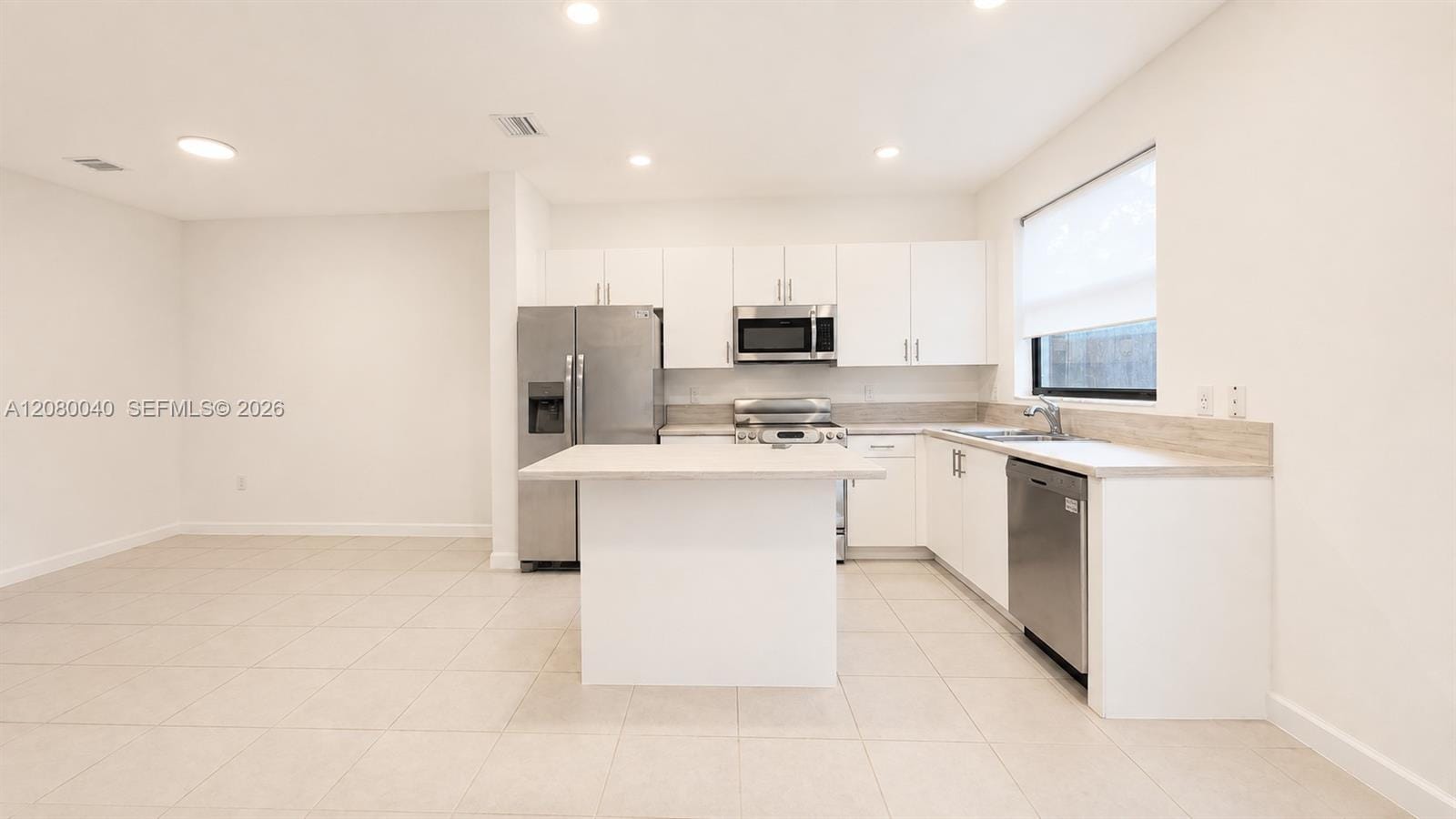 883 NE 211th Street 883 — photo 10