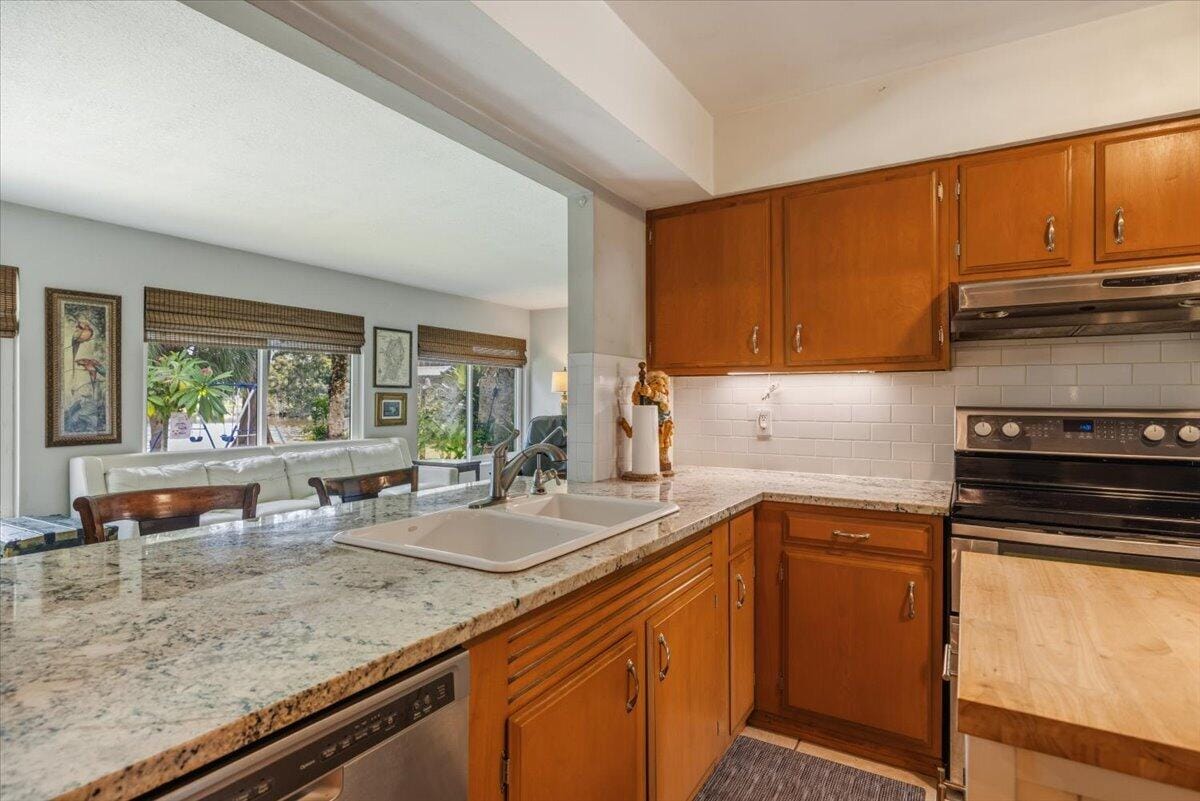 5904 Killarney Avenue, Fort Pierce, FL 34951 photo 14