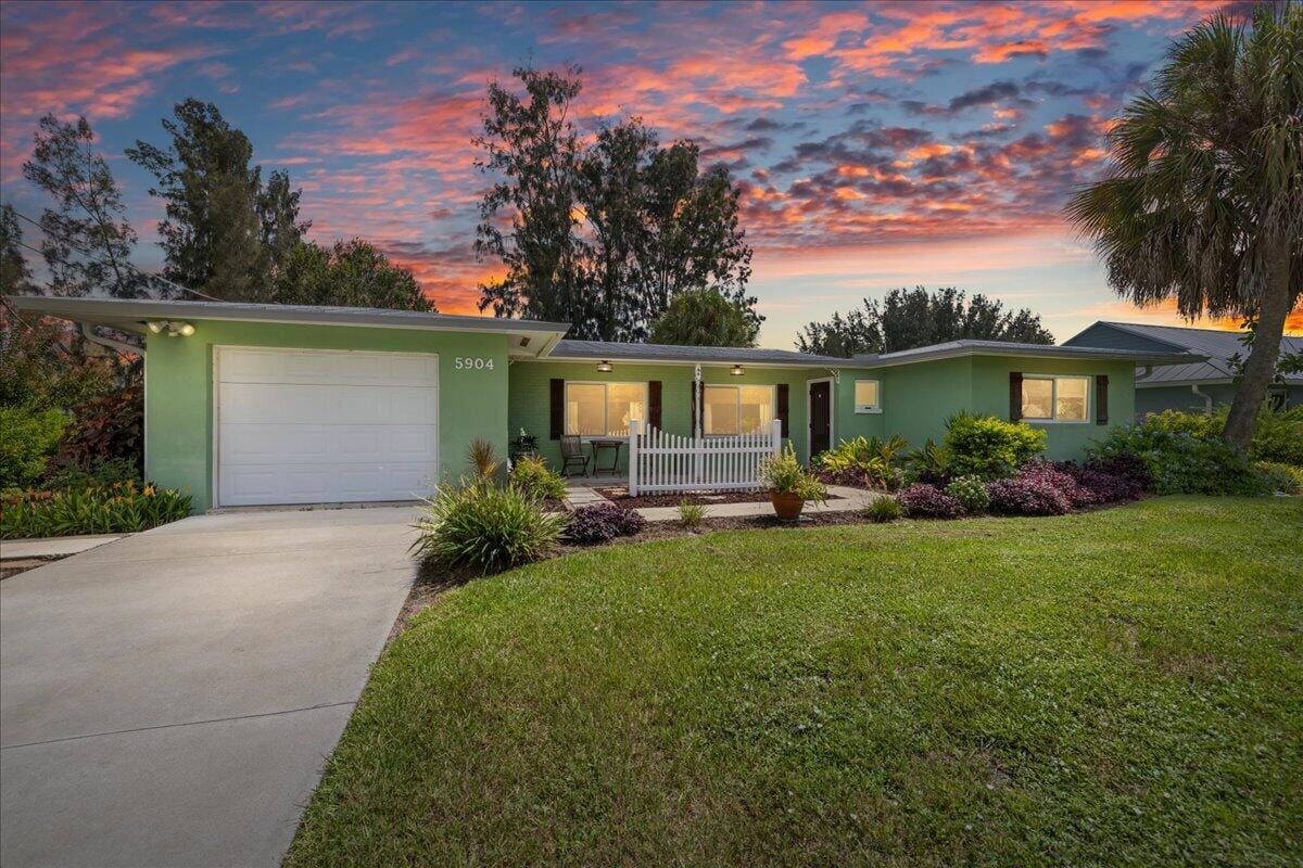 5904 Killarney Avenue, Fort Pierce, FL 34951