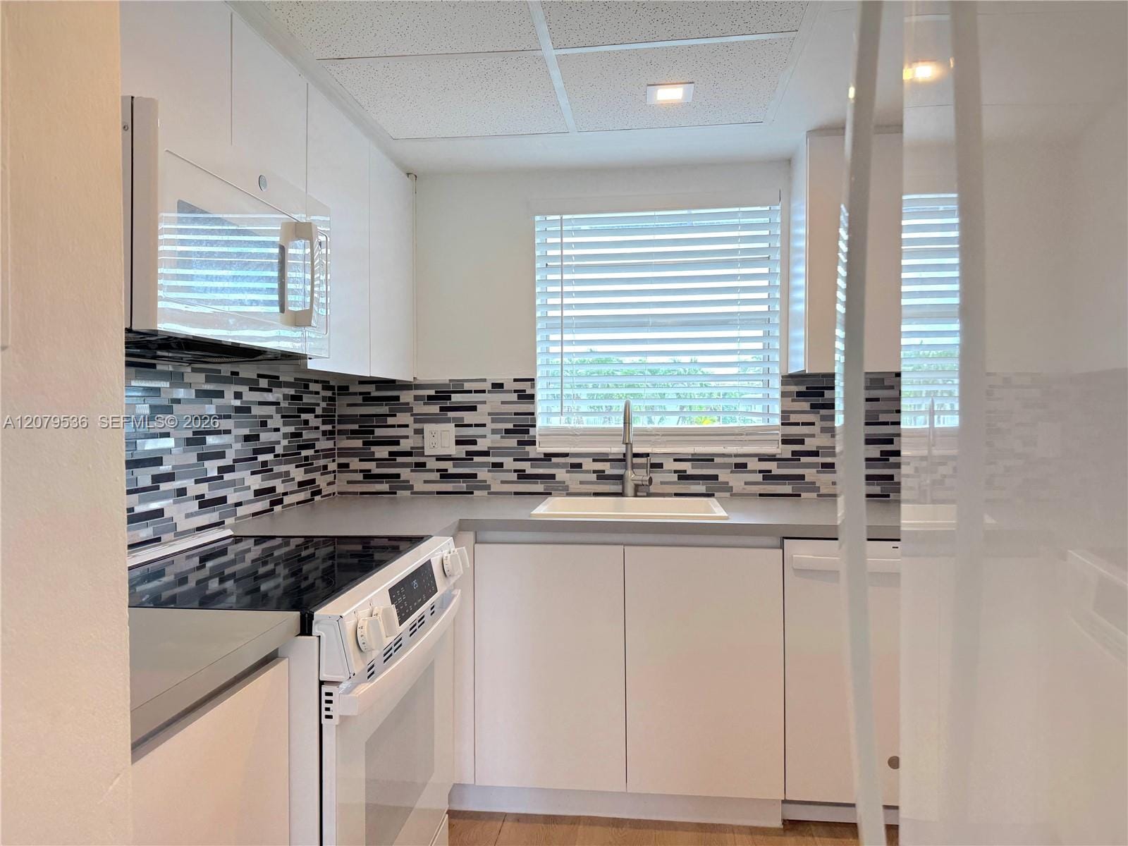 7660 SW 82nd Street H208, Miami, FL 33143 photo 2
