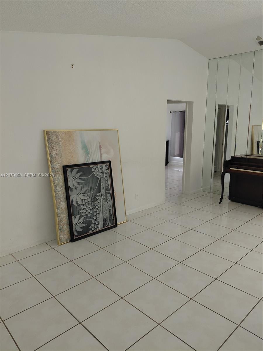 16 Camden Lane — photo 6