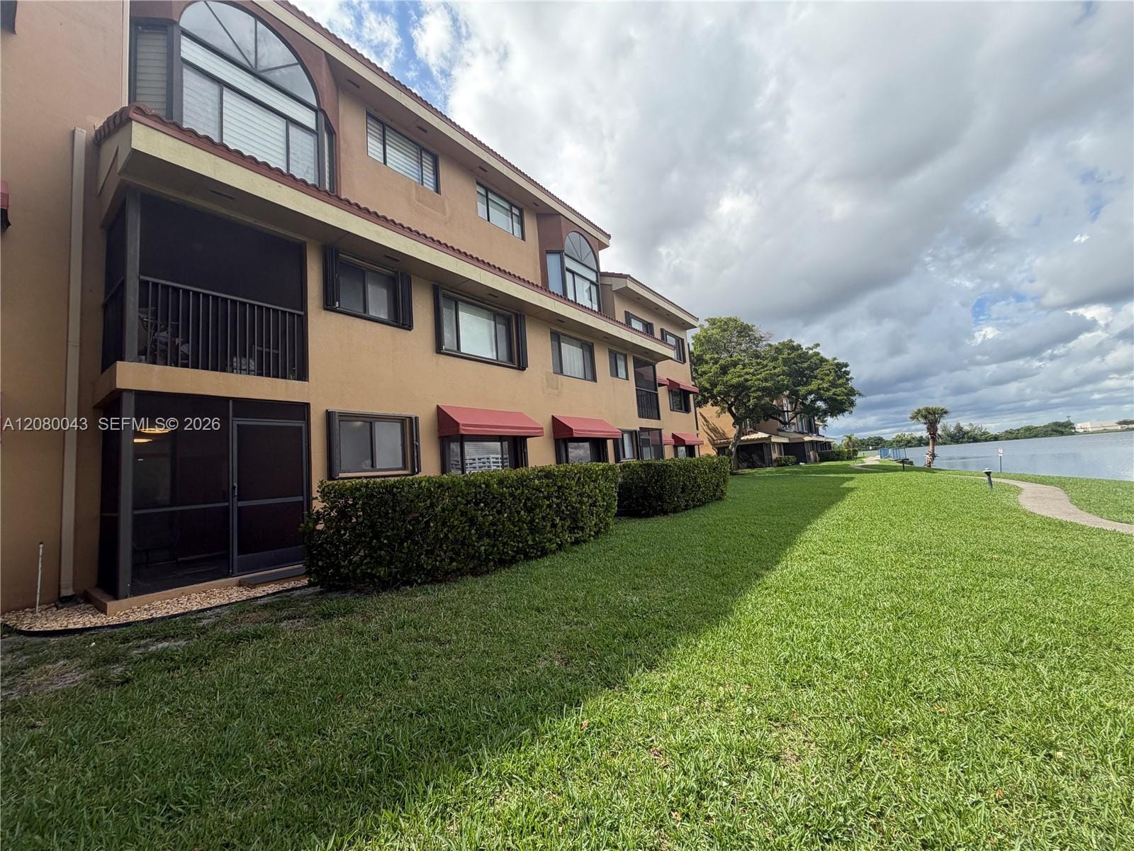 15535 N Miami Lakeway N 107 — photo 4