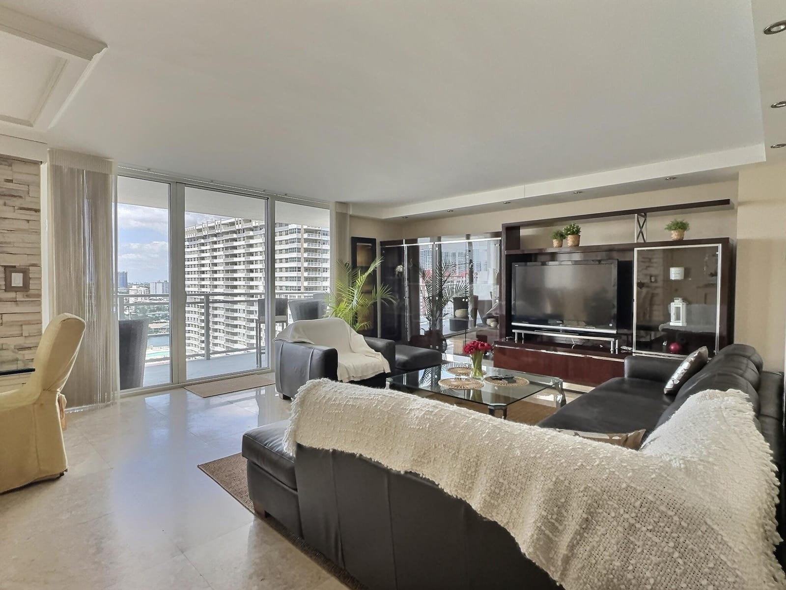 2030 S Ocean Drive 1626, Hallandale Beach, FL 33009