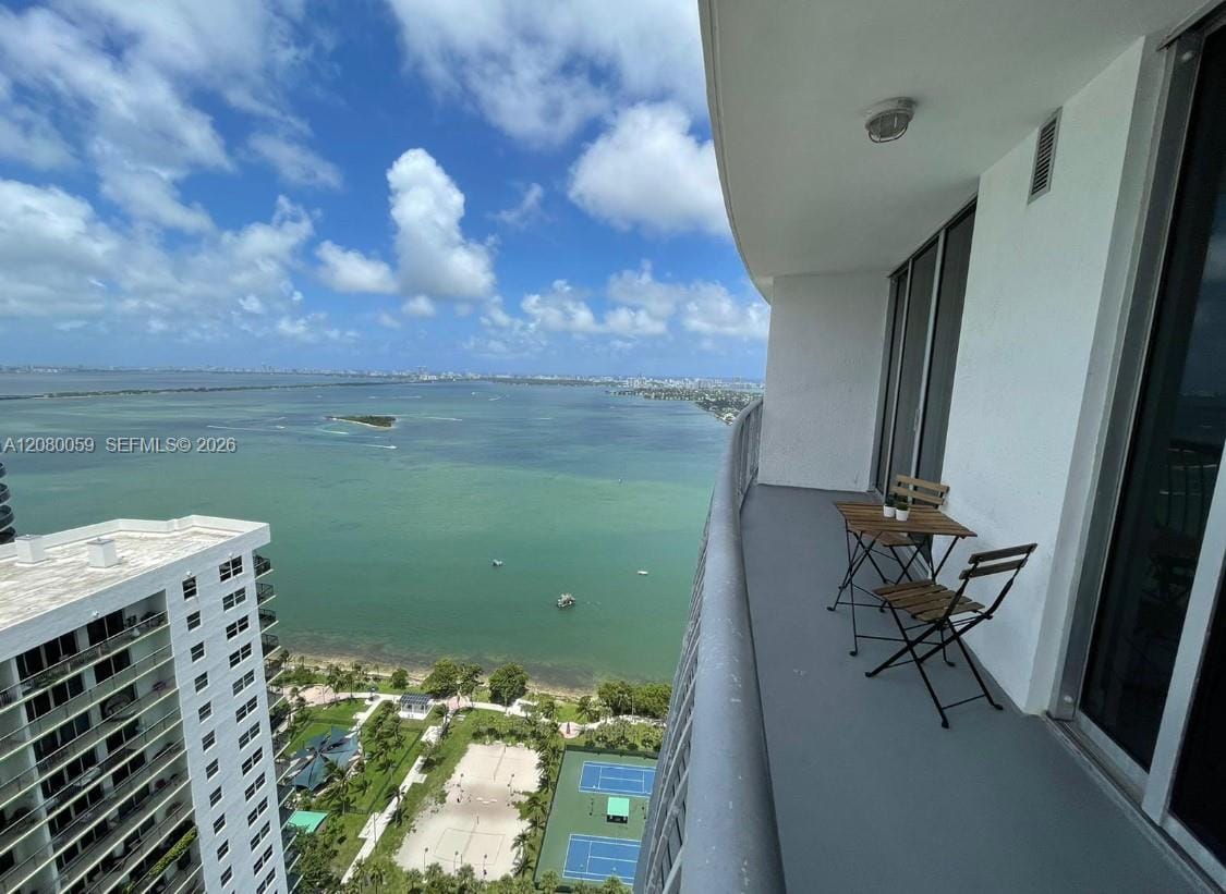 1750 N Bayshore Drive 4305 — photo 6