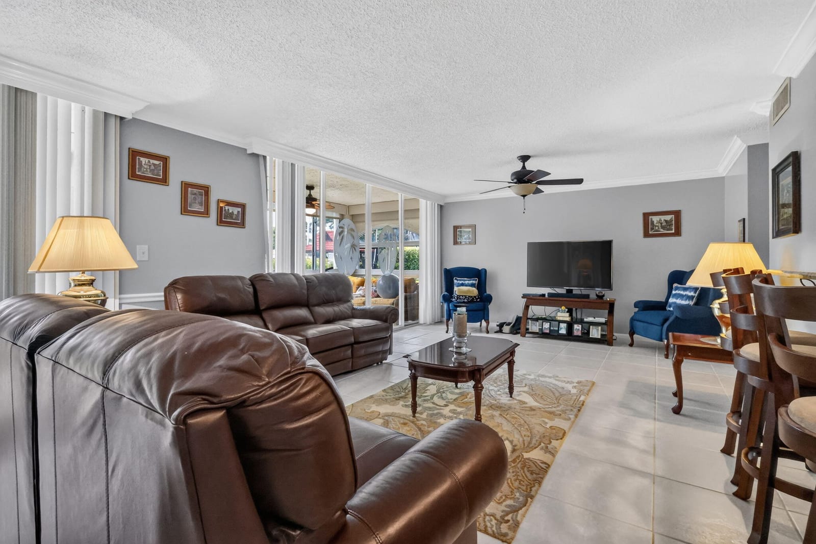 103 Half Moon Circle H1 — photo 7