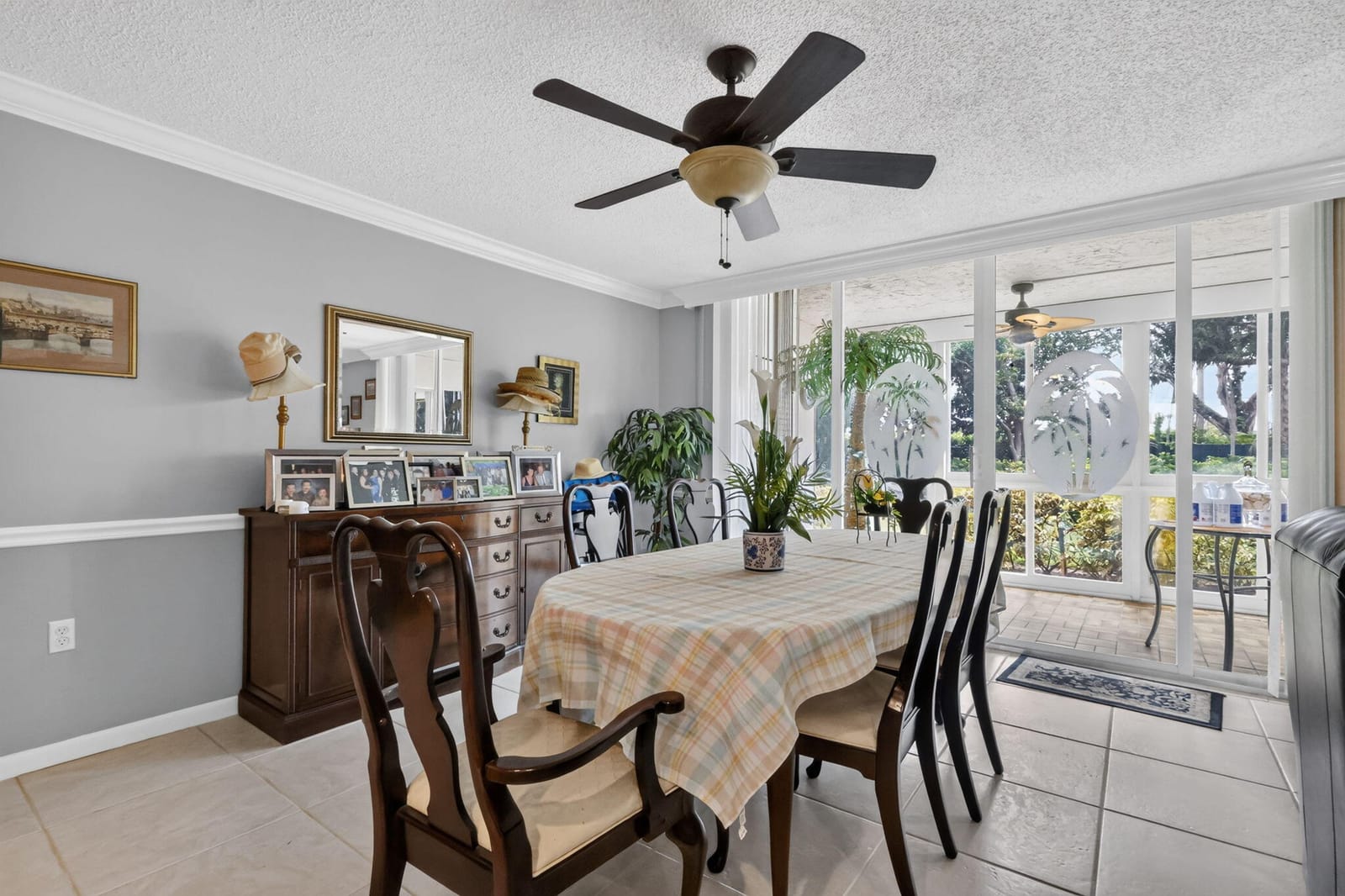 103 Half Moon Circle H1 — photo 9