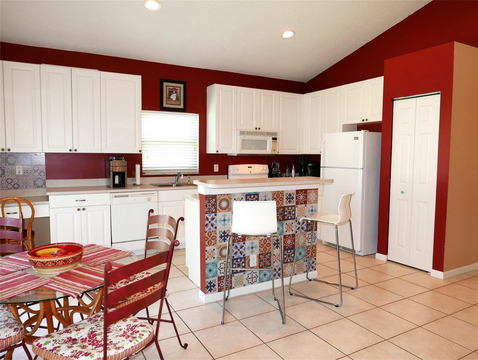 7614 COLONY LAKE Drive — photo 6