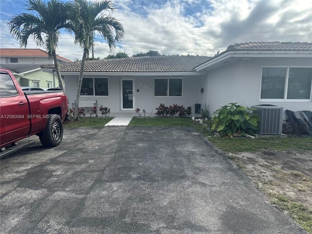 326 E 34th Street, Hialeah, FL 33013