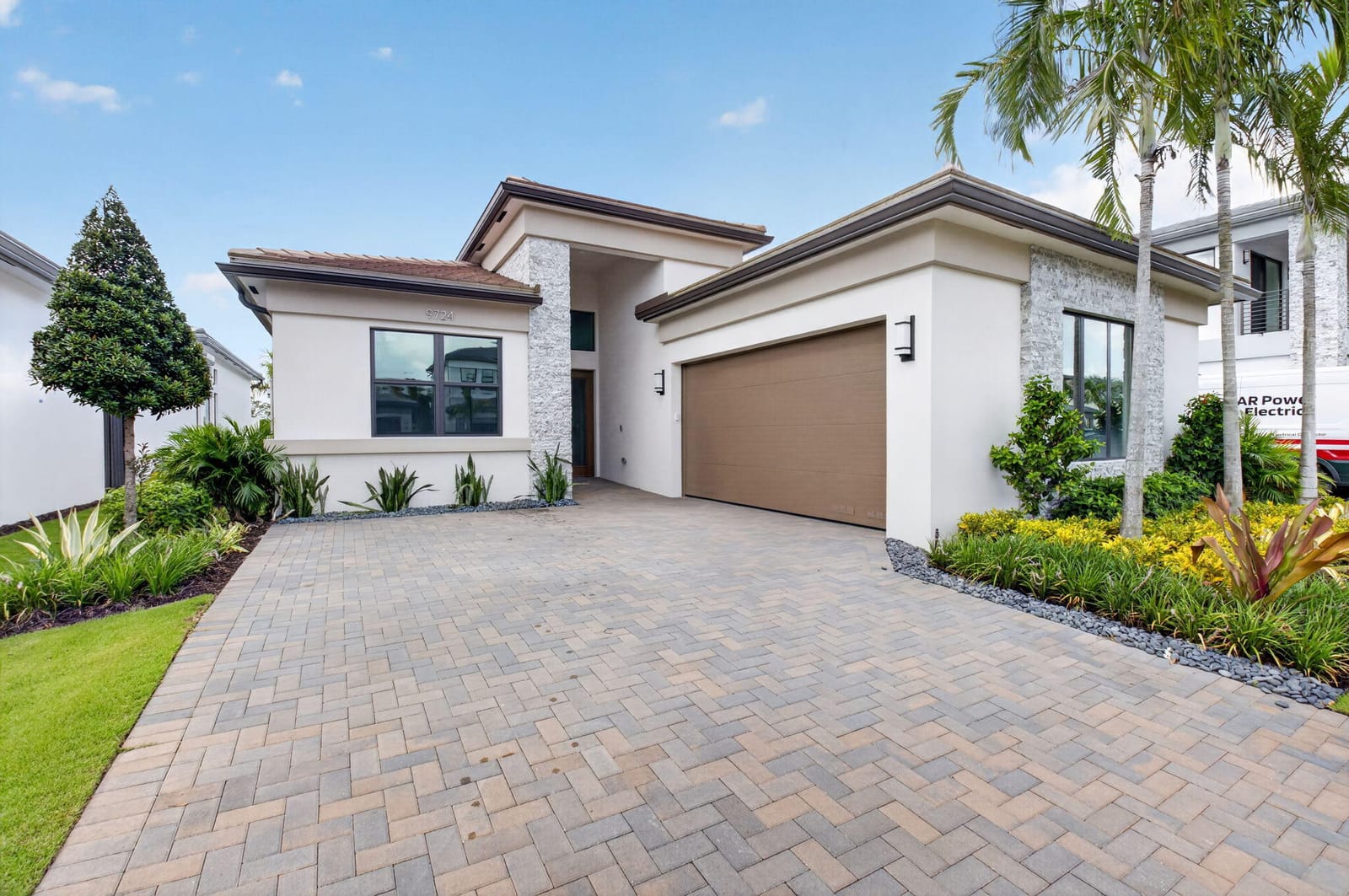 9724 JUNIPER BAY Avenue — photo 3