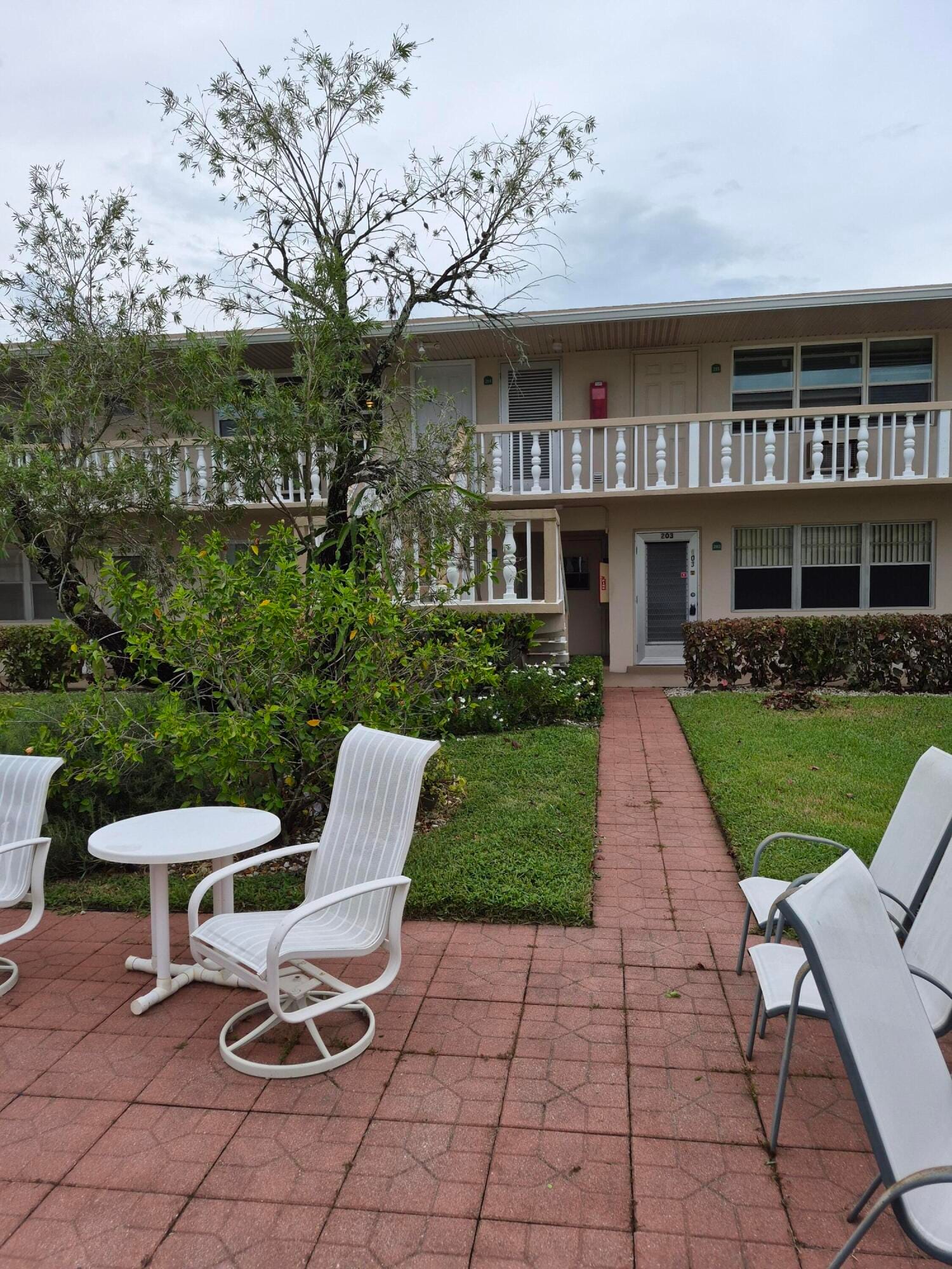 214 Cambridge I, West Palm Beach, FL 33417