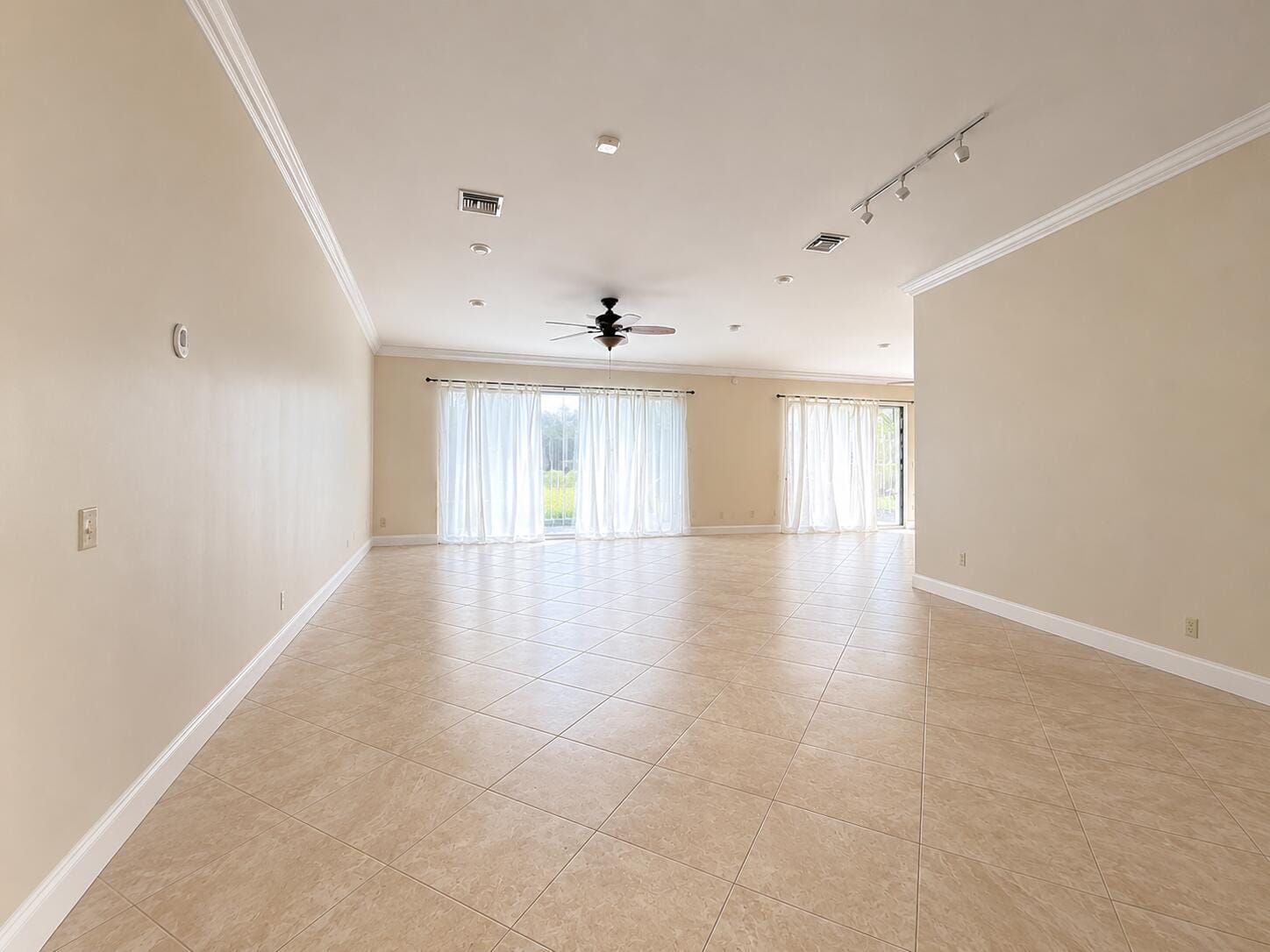 400 SEQUOIA Lane — photo 4