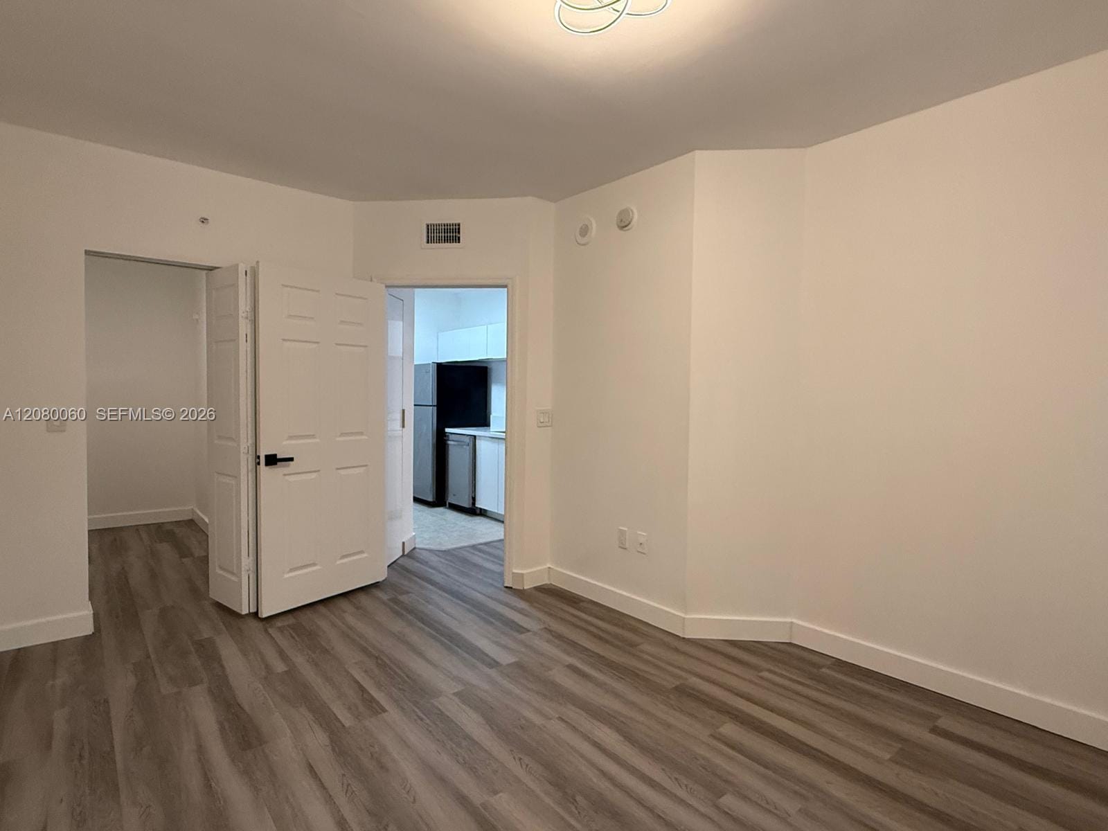 17150 N Bay Road 2201 — photo 6