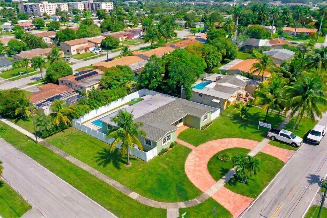 3925 NW 35TH Avenue, Lauderdale Lakes, FL 33309 photo 10