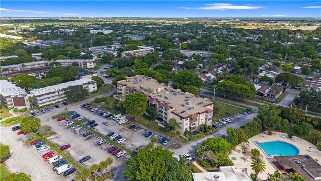 7300 NW 17th Street 310, Plantation, FL 33313