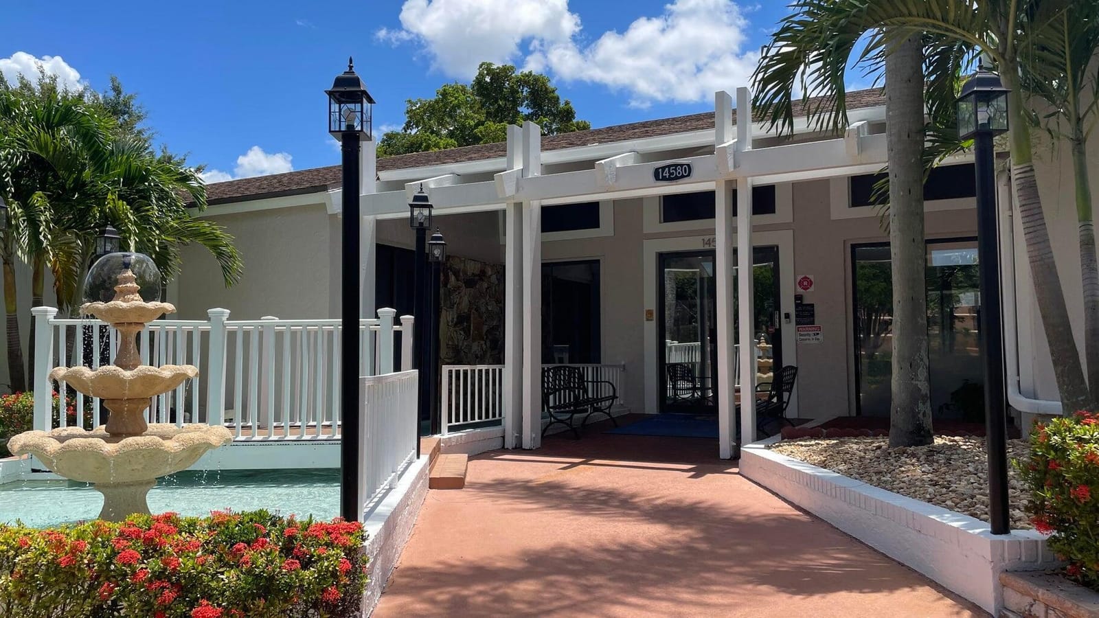14575 BONAIRE Boulevard 309 — photo 4