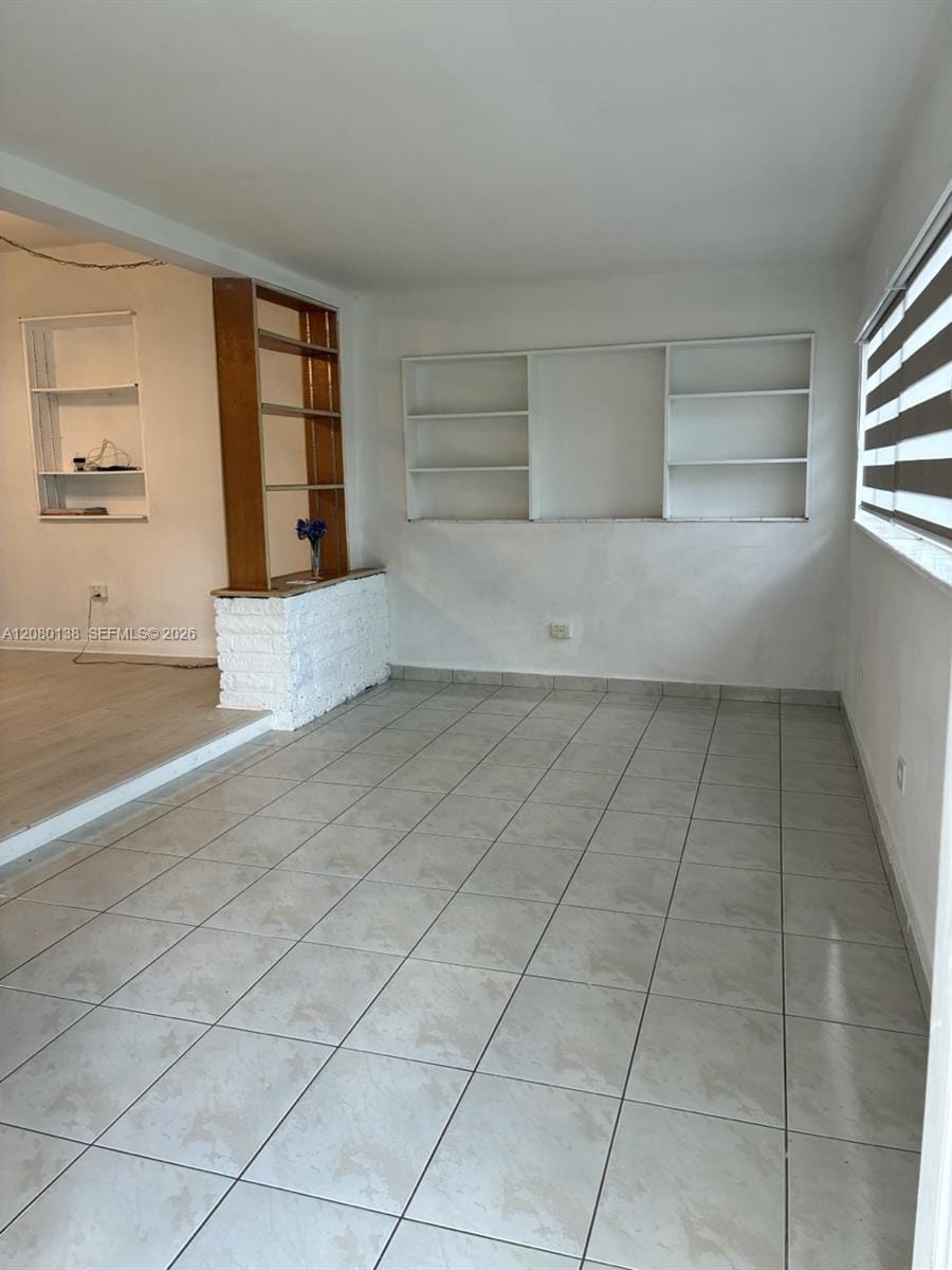 601 Oriole Avenue, Miami Springs, FL 33166 photo 2