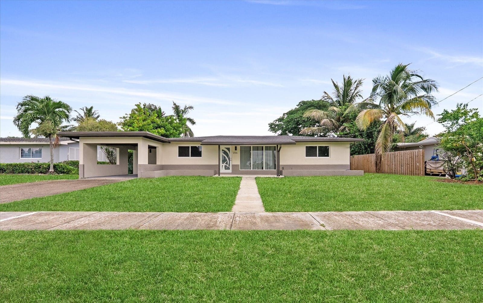 256 GREENBRIER Drive, Palm Springs, FL 33461 photo 2
