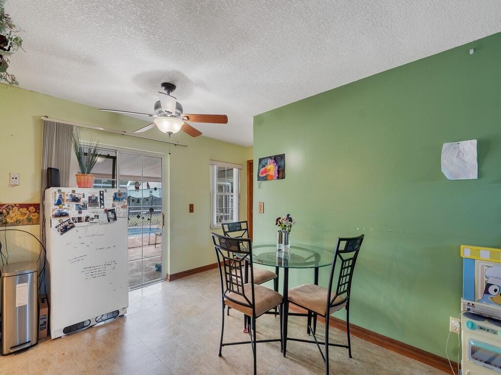 689 CABALLERO Avenue SE — photo 6