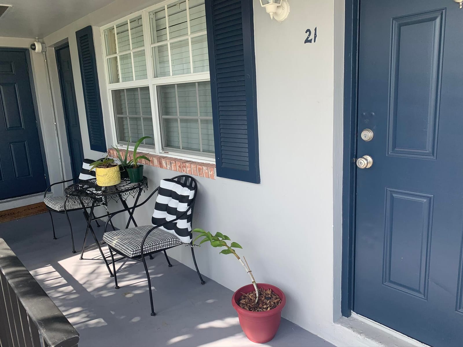 2701 MIDDLE RIVER Drive 21, Fort Lauderdale, FL 33306