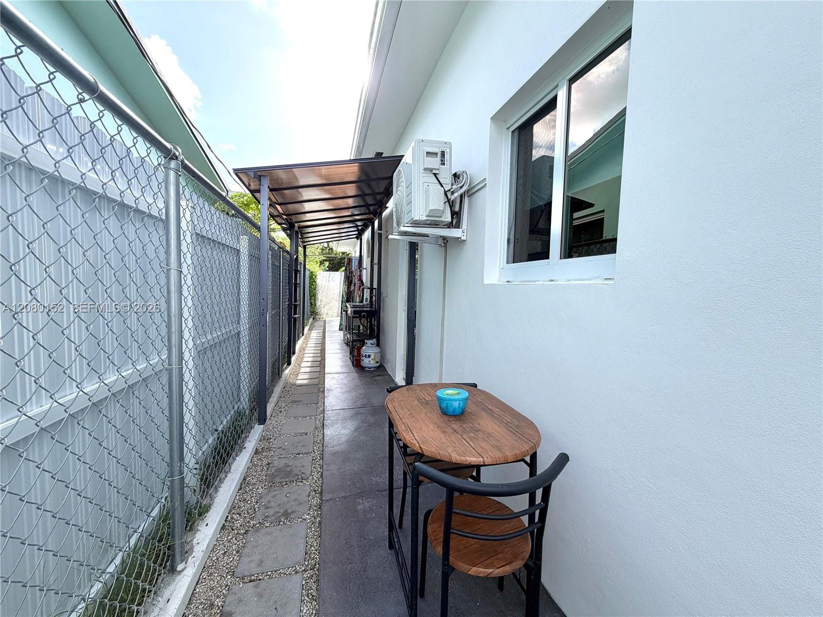 2625 SW 67th Avenue Efficiency — photo 7