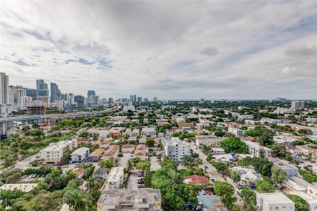 10 S River Drive PHII08, Miami, FL 33130