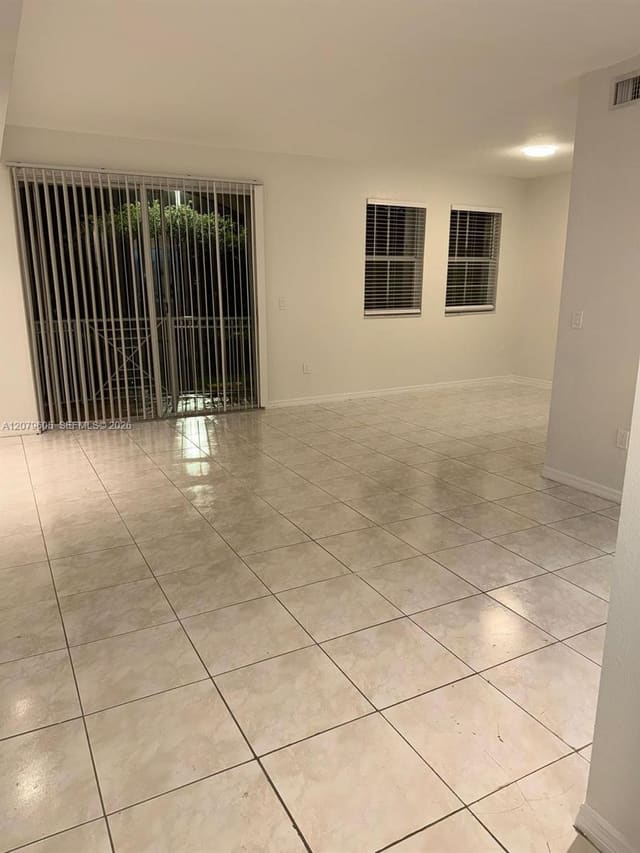 8956 W Flagler Street 208, Miami, FL 33174