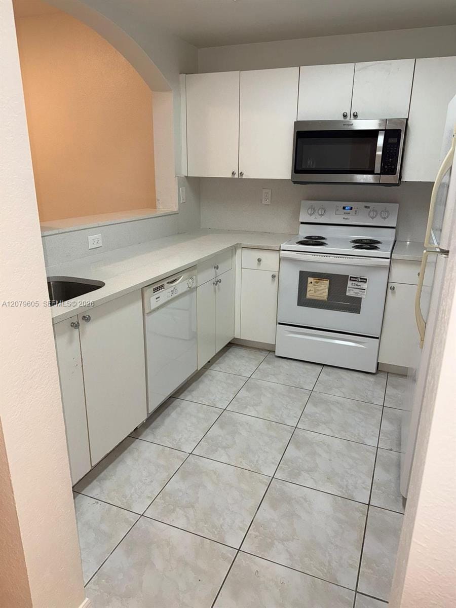 8956 W Flagler Street 208 — photo 3