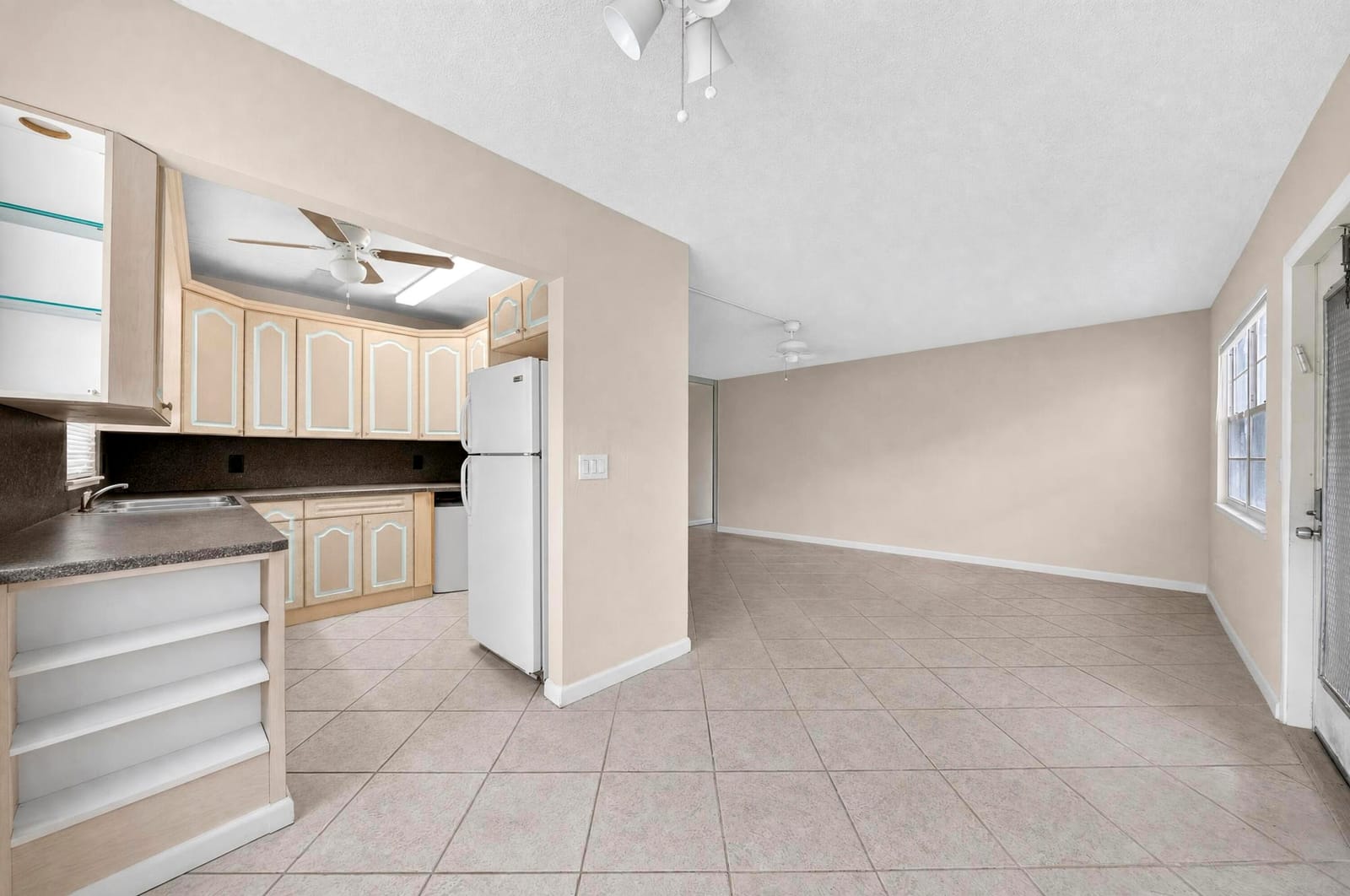 169 Westbury J 169 — photo 2