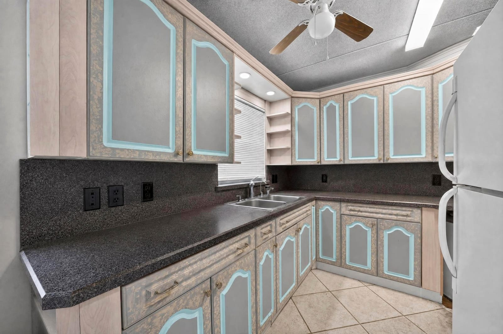 169 Westbury J 169 — photo 4