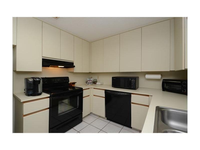 1371 COTTONWOOD Circle — photo 11