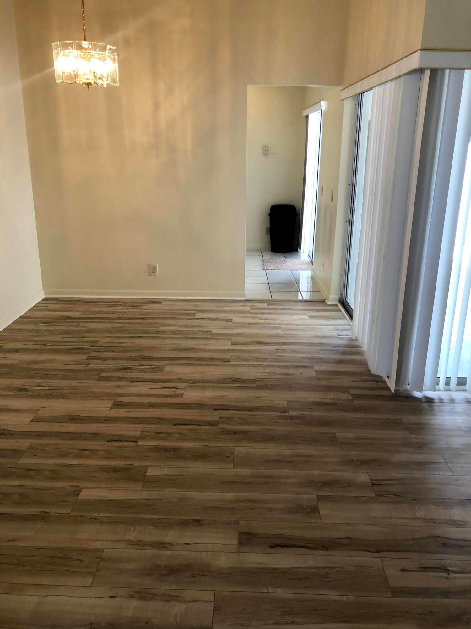 1371 COTTONWOOD Circle — photo 5