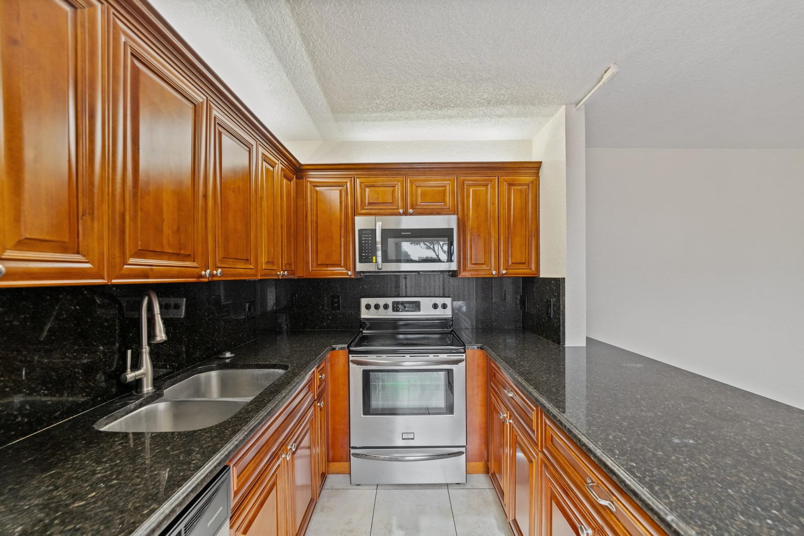 385 LAKE ARBOR Drive — photo 5