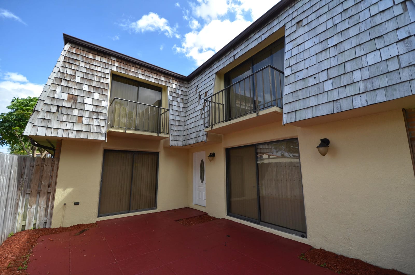 385 LAKE ARBOR Drive — photo 9